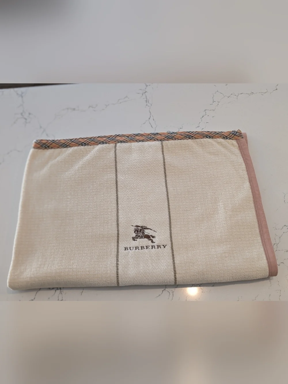 Burberry Nova Check Blanket - EUC - Cream 77x54 Inches - Picture 15 of 16